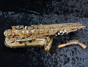 Photo Selmer Paris Super Action 80 Series II Alto Saxophone in Gold Lacquer, Serial #505528